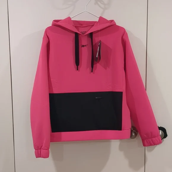 NWT Reebok sweatshirt - Picture 2 of 5